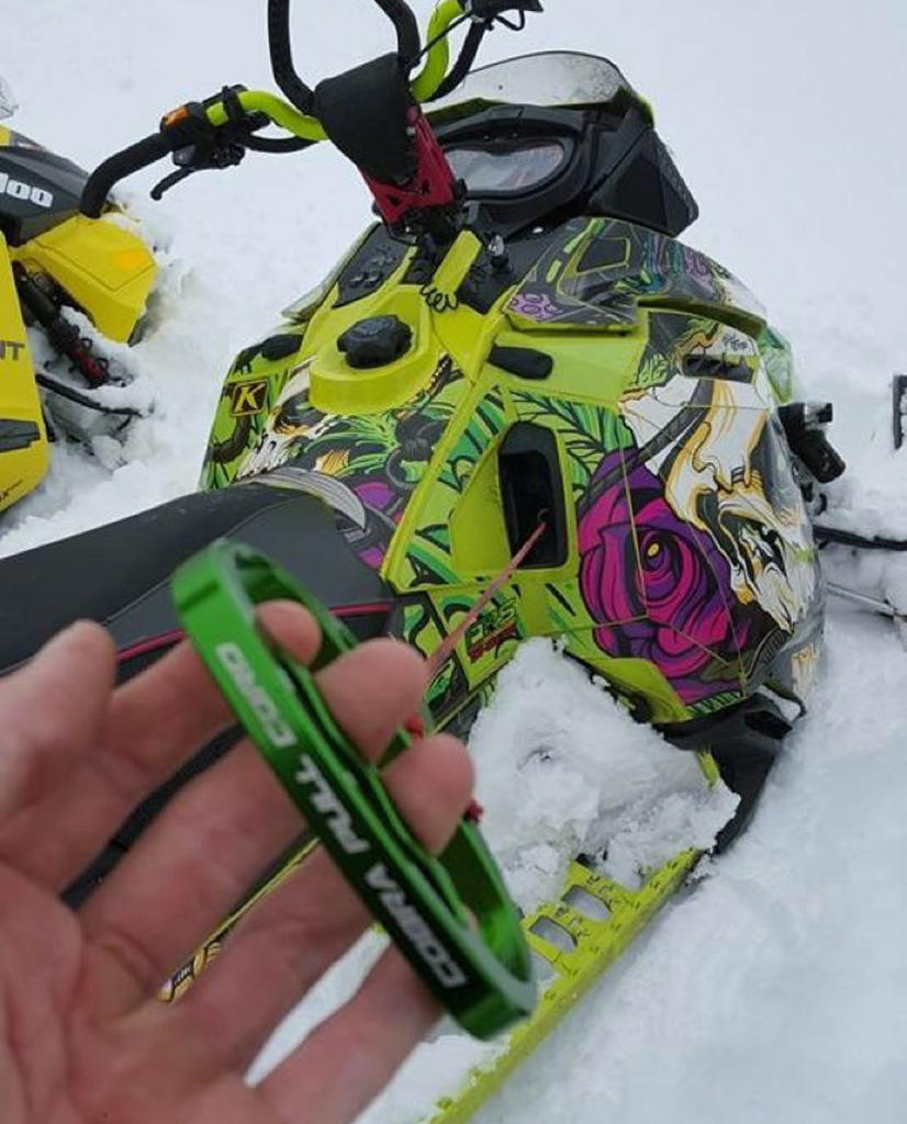 Green Cobra Pull Handle